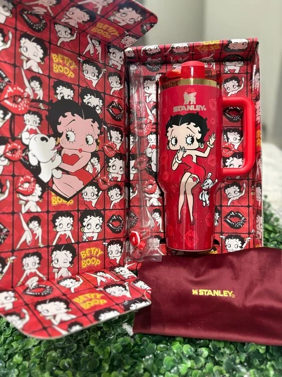 Customized Stanley Red and White Betty Boop Travel Mug with Red Handle - Picture 2 of 4